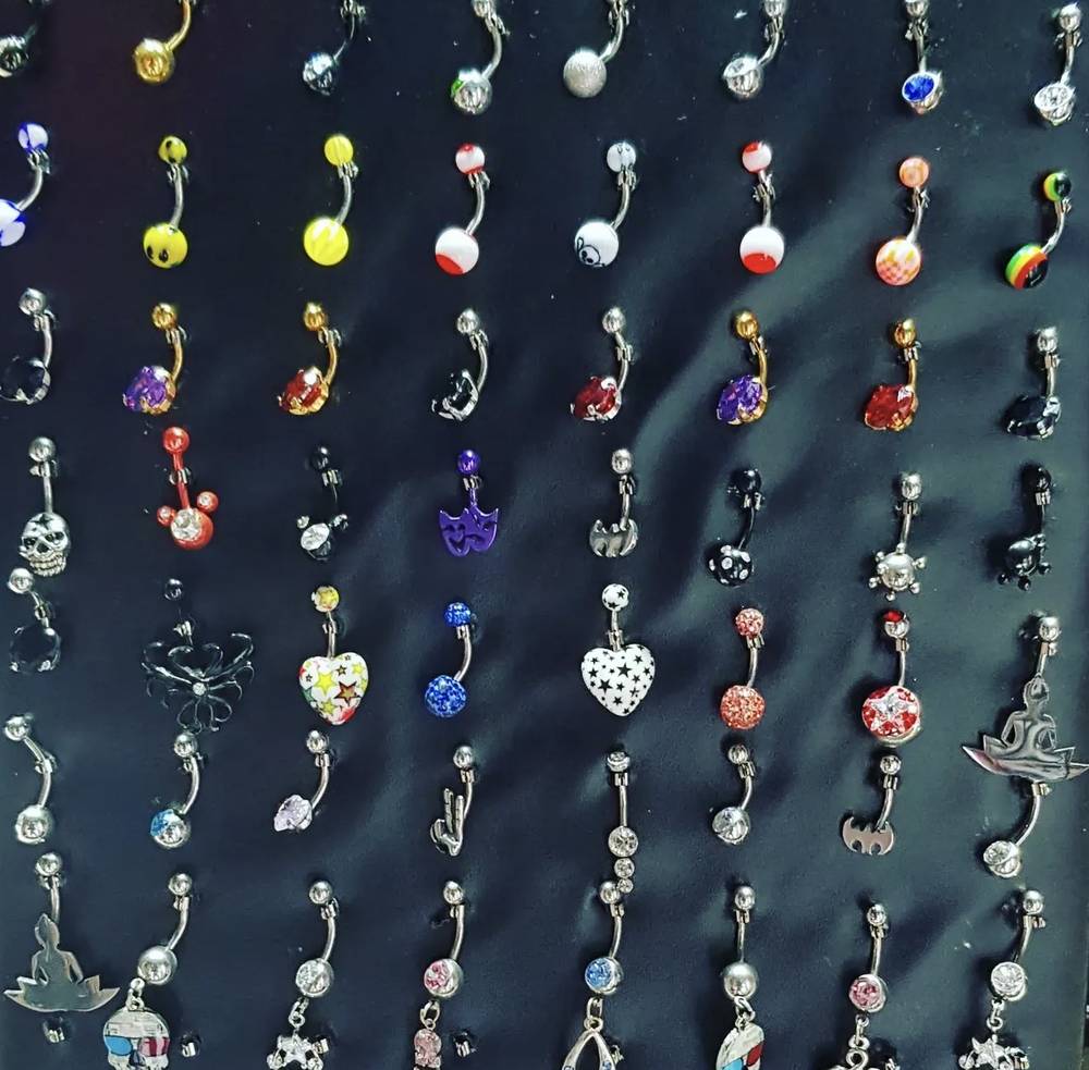 Göbek piercing takıları